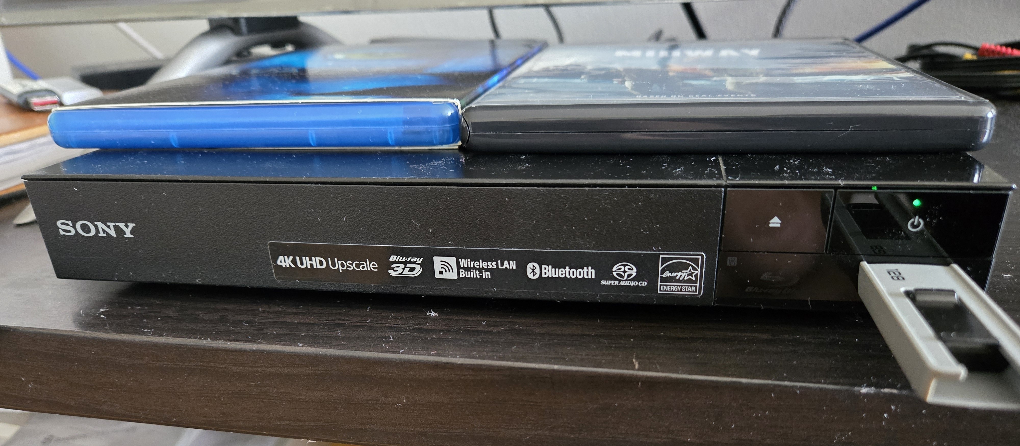 Sony BDP-S6700 Blu-ray Disc Player - photo 2