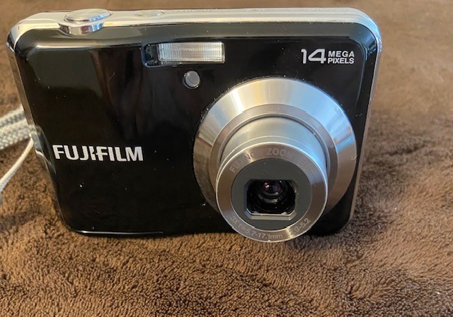 Fujifilm FinePix AV180 Black Digital Camera - photo 2
