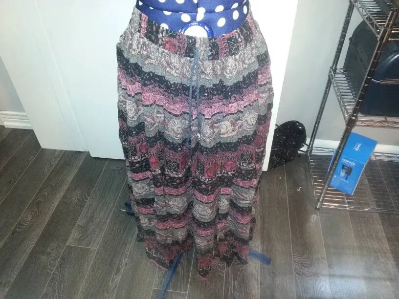 Patterned Long Skirt Size Small - photo 4