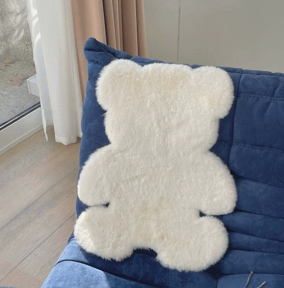 New Teddy Bear-Shaped Faux Sheepskin Rug - photo 4