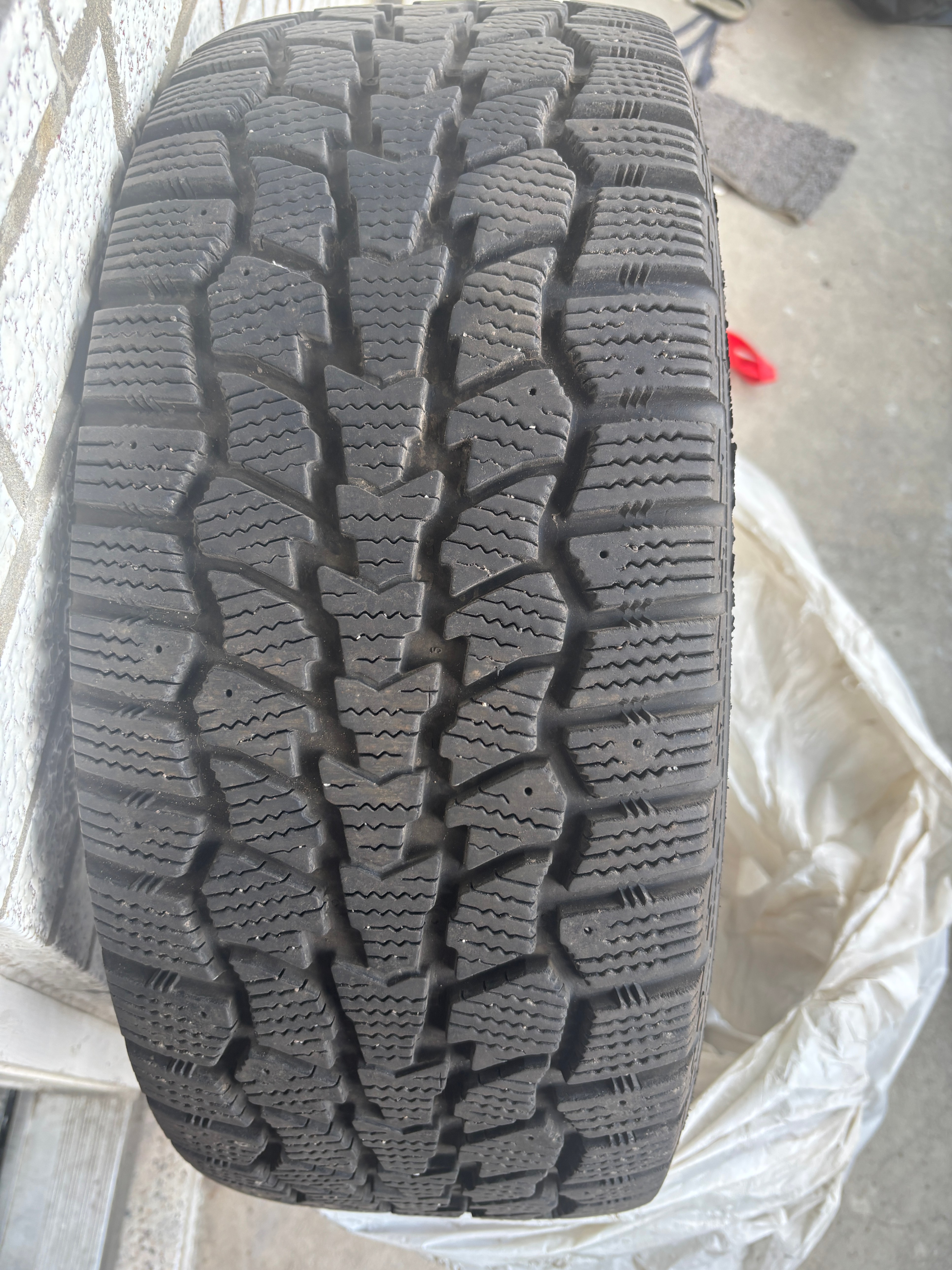 2023 Hyundai Elantra Winter Tires + Rims set – size: 225/45R17 - photo 4