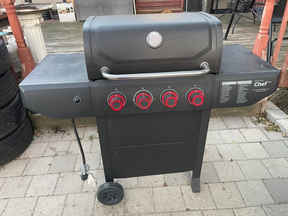 MASTER Chef Prime 4-Burner Propane Gas BBQ Grill - photo 2