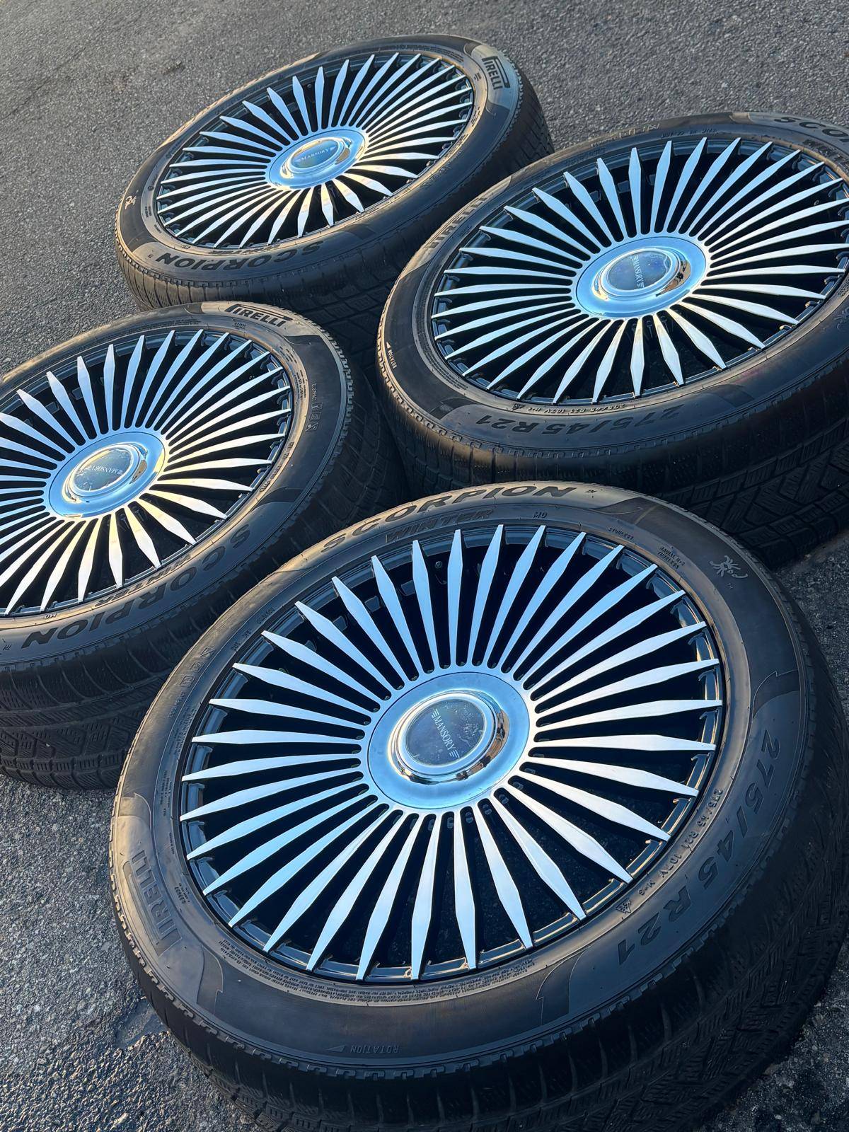 NEW 21”RangeRover/Discovery/LR4/Defender(5x120)+used Pirelli sno