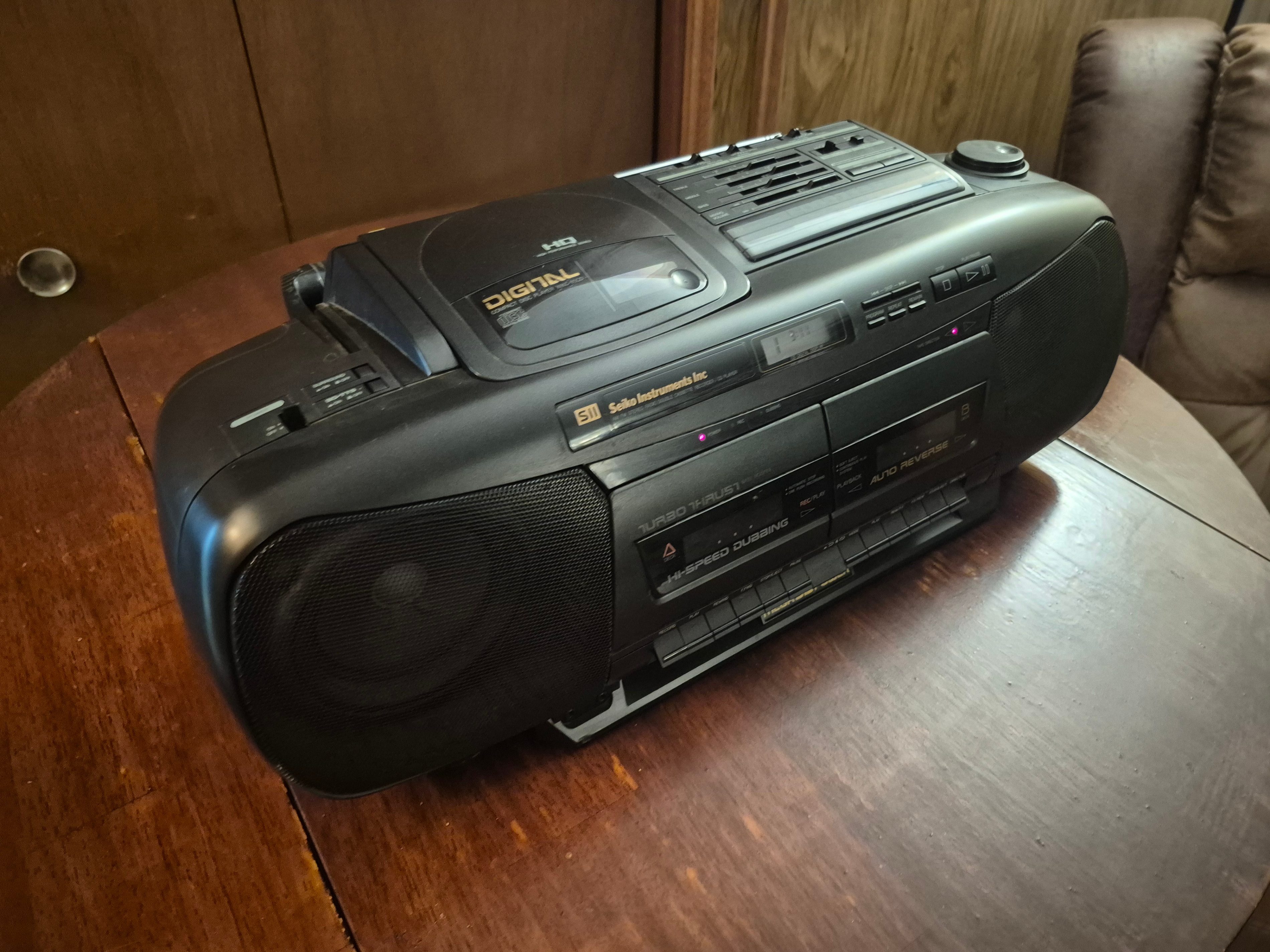 Seiko Instruments Inc. CD and Dual Cassette Boombox - photo 2