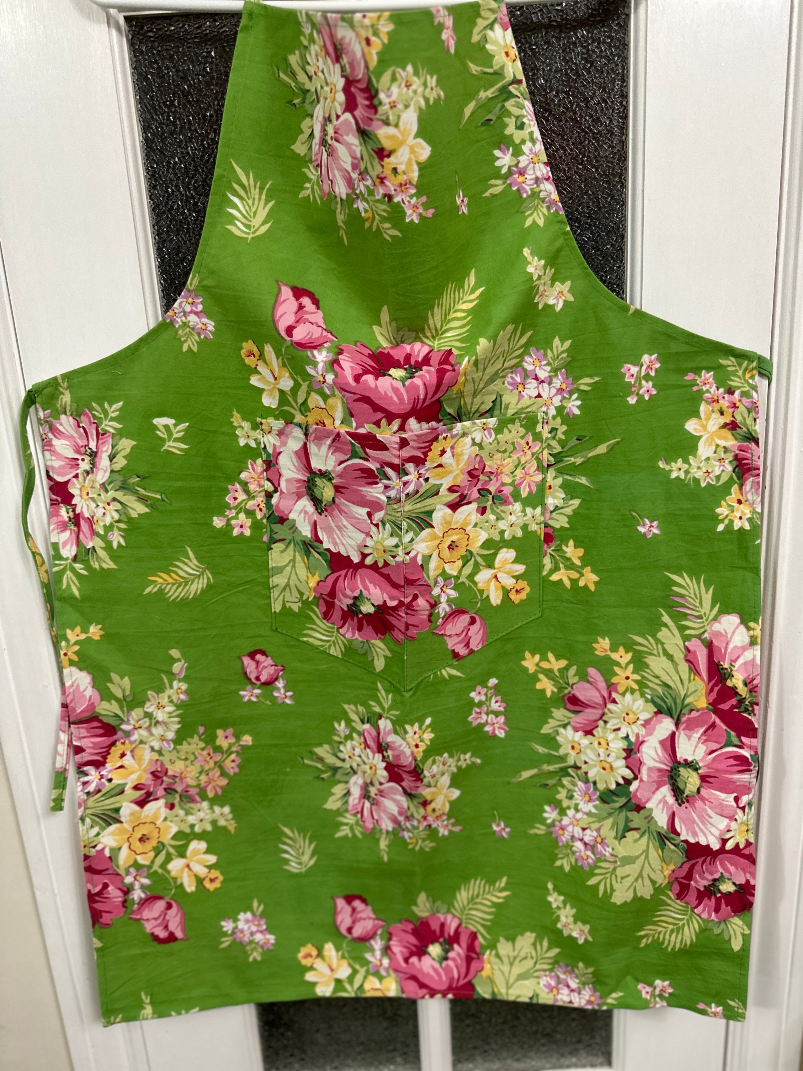 Brand New Premium Cotton Floral Cooking Aprons • 2 Colours - photo 2