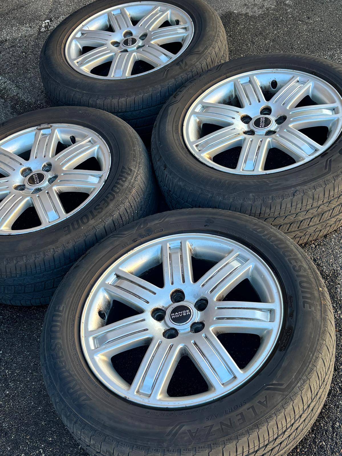 OEM 19”RangeRover/Discovery/LR3/ LR4 (5x120)+255/55/R19 Bridgest