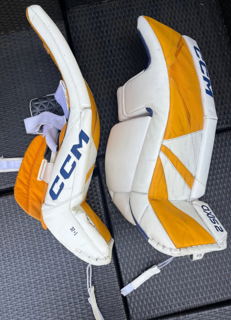CCM Axis 2 Goalie Pads 32 +1 - photo 2