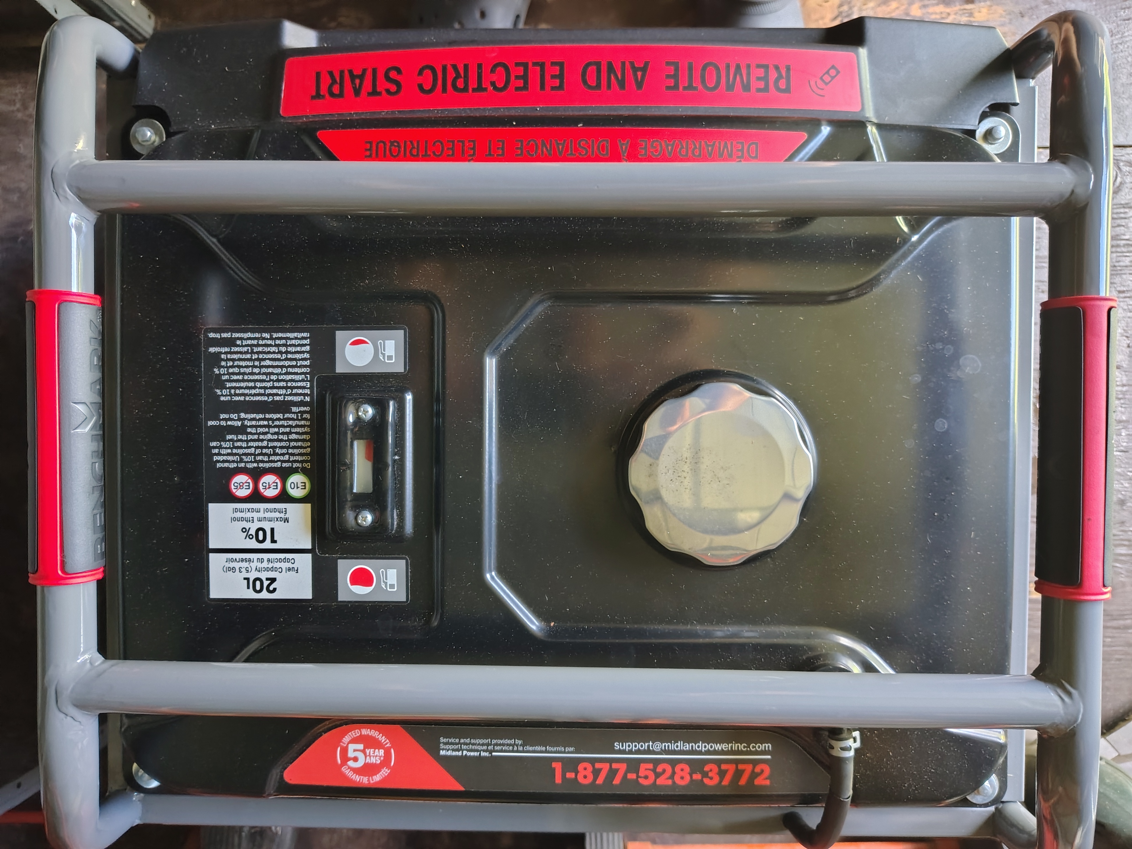 BENCHMARK Portable Gas Generator - with Remote Start, 6250W - photo 5