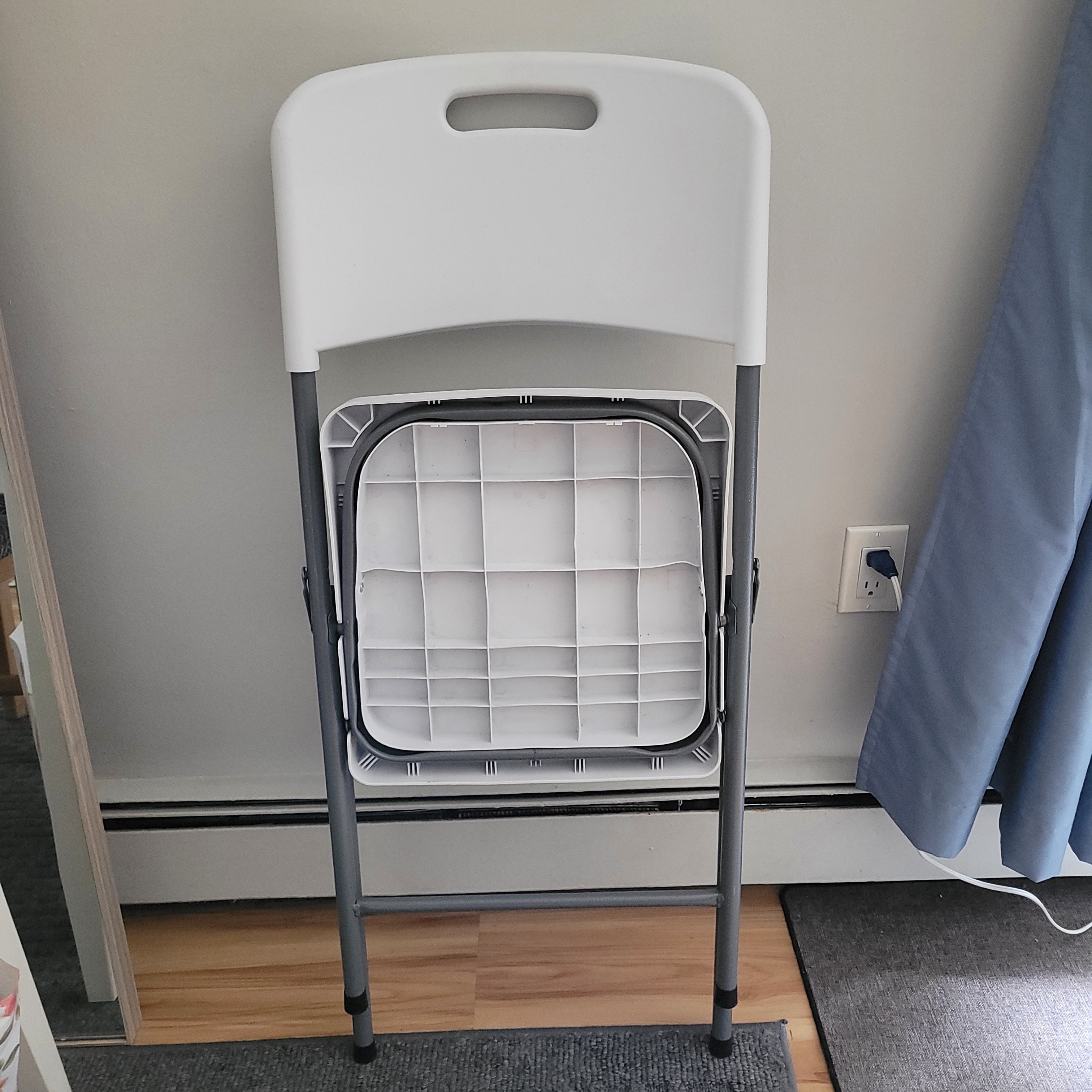 White Folding Chair (ONE) - photo 4