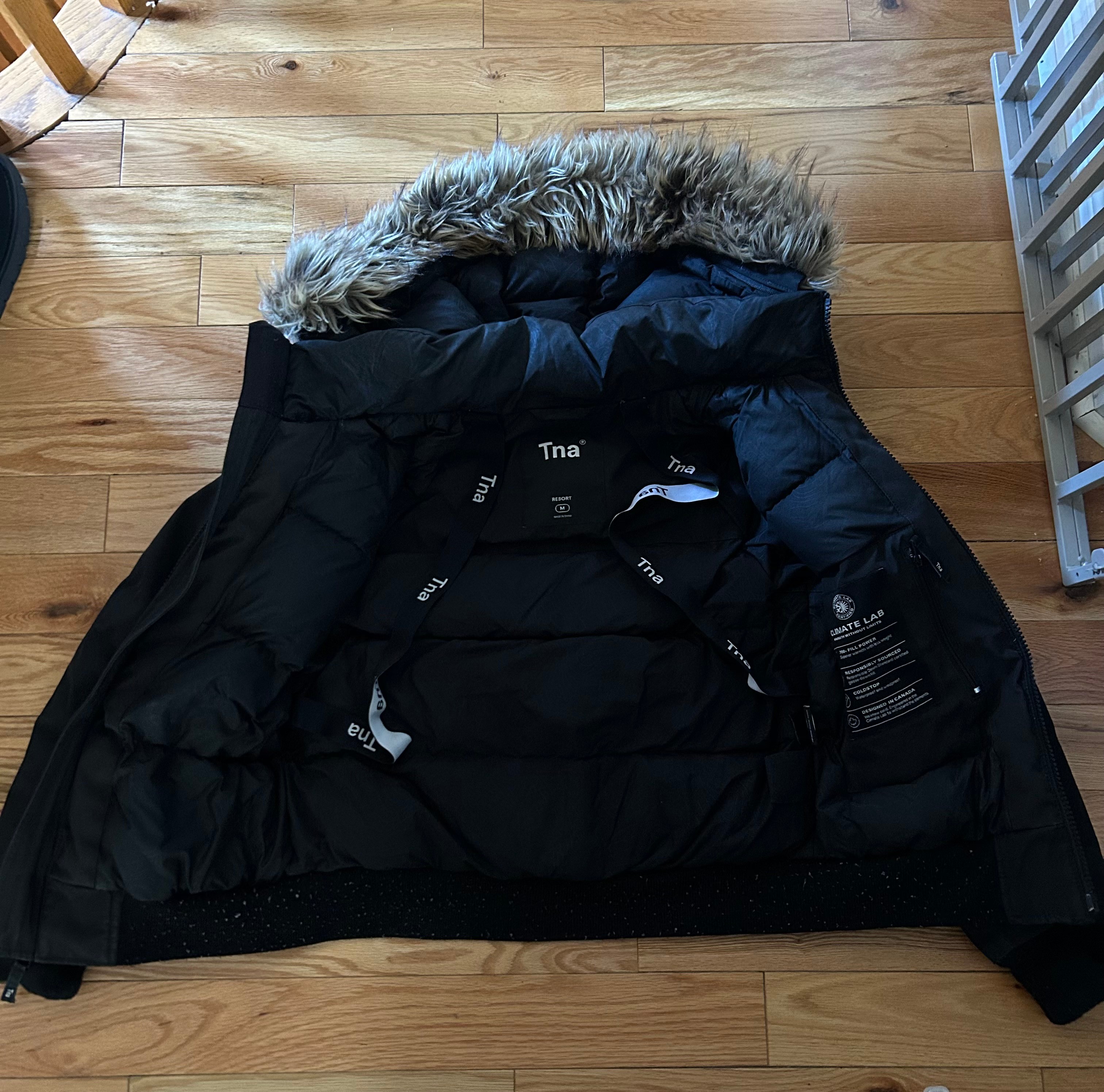Aritzia TNA Resort jacket - photo 2