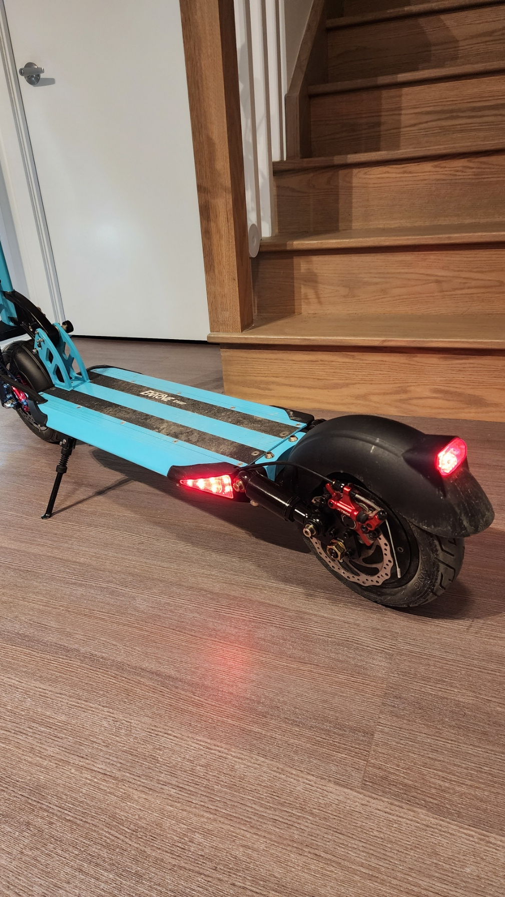 Electric scooter EMOVE Cruiser S 52V 1600W (moving sale) - photo 4