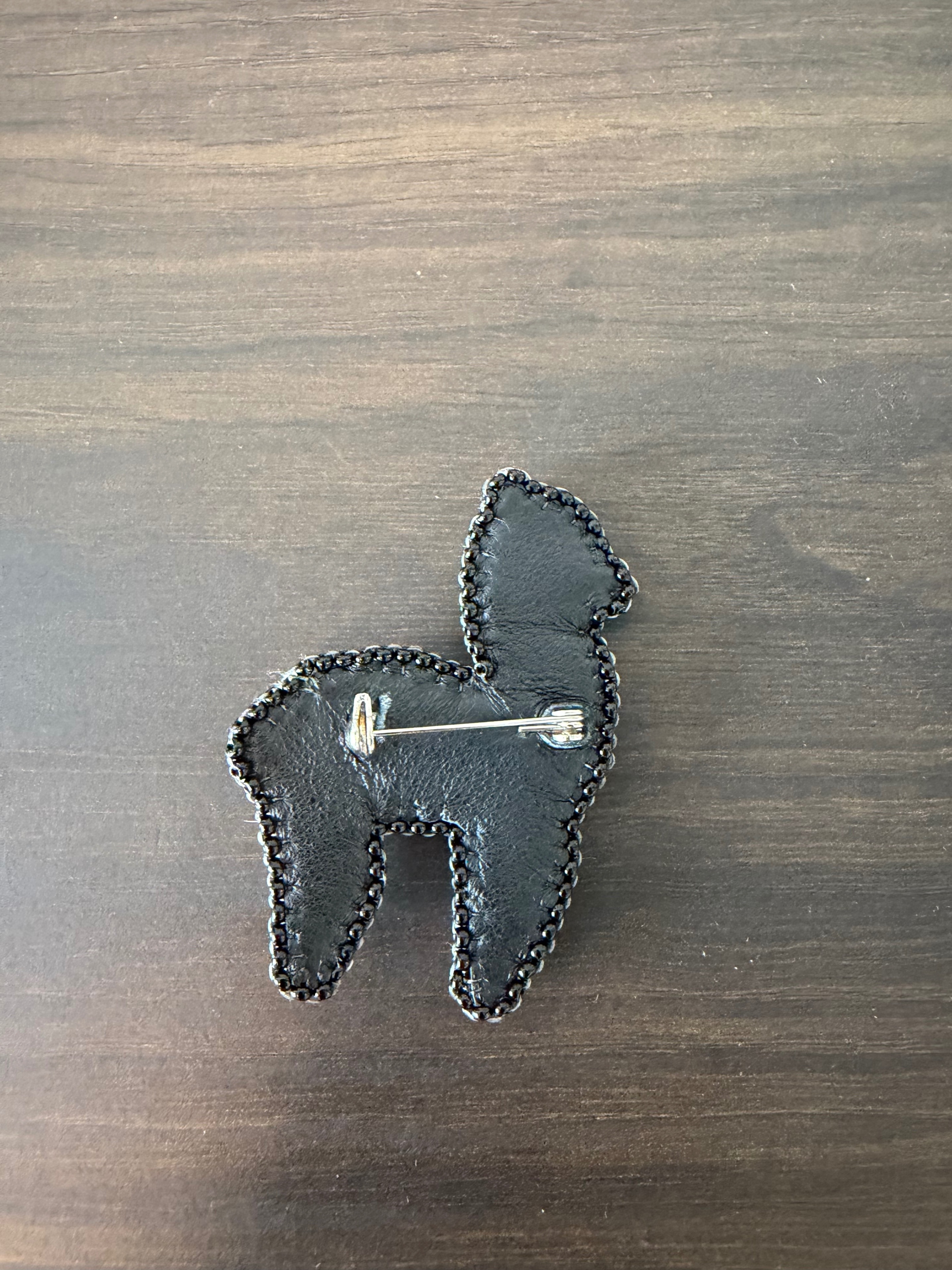 Handmade Llama/Alpaca Brooch Pin - photo 2