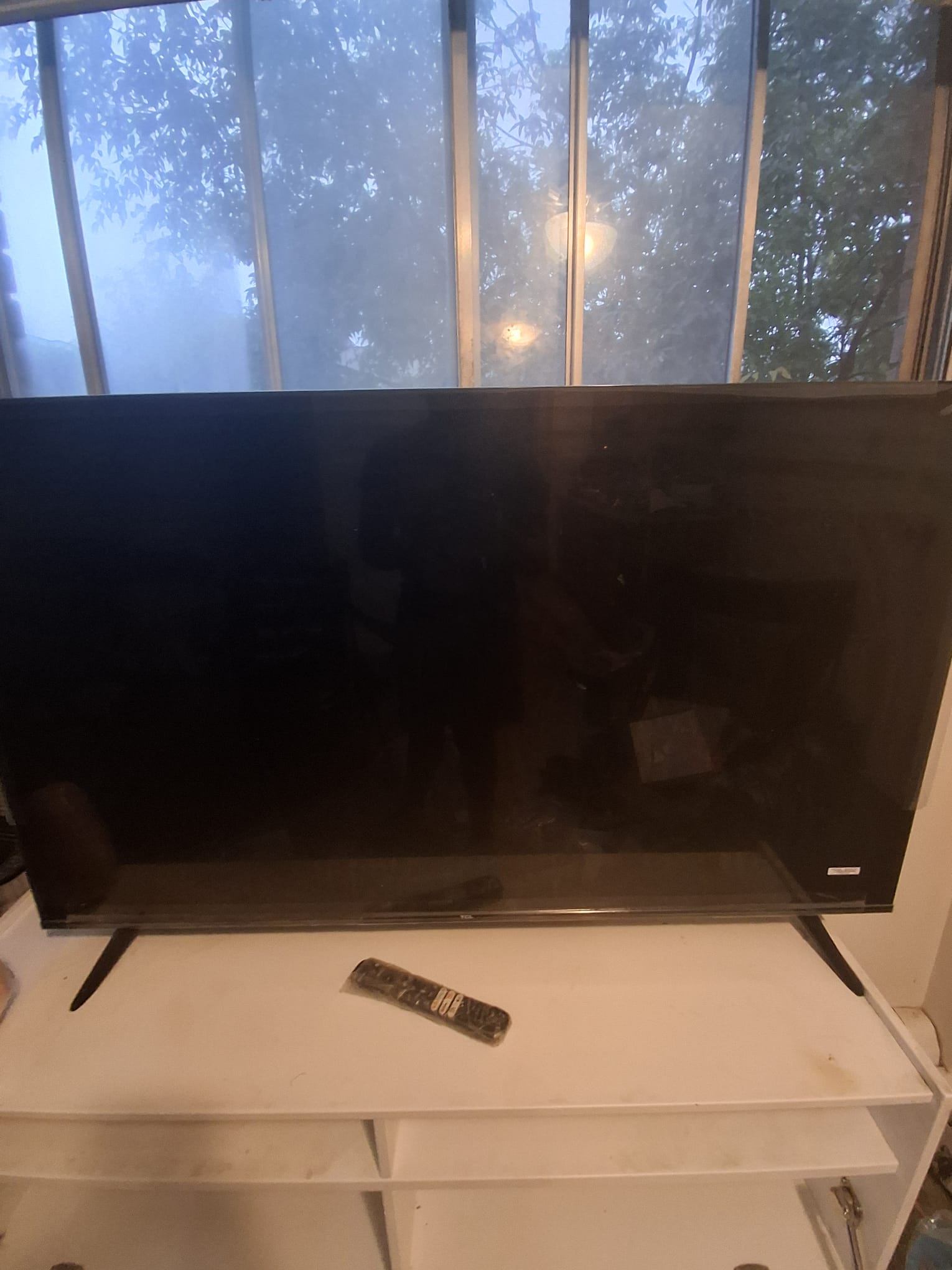 TV with Stand - photo 3