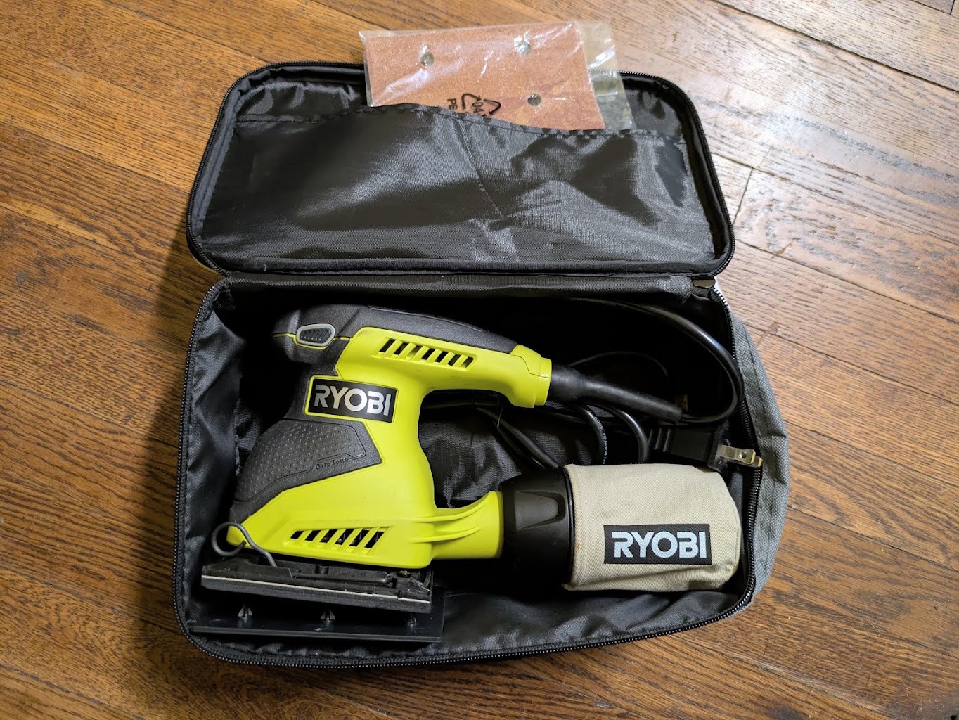 NEW Ryobi 1/4 Sheet Corded Sander Kit S652DG