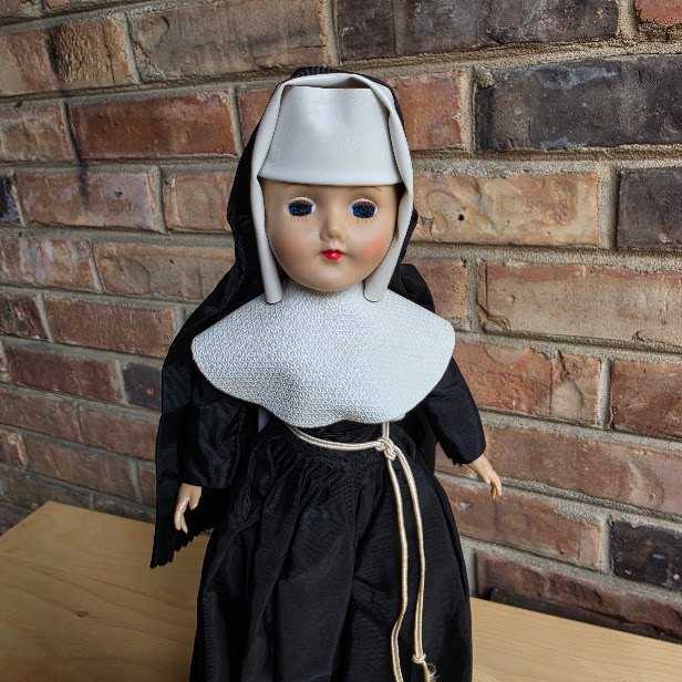 Vintage 1940s Nun 12'' Catholic Nun Doll - photo 4