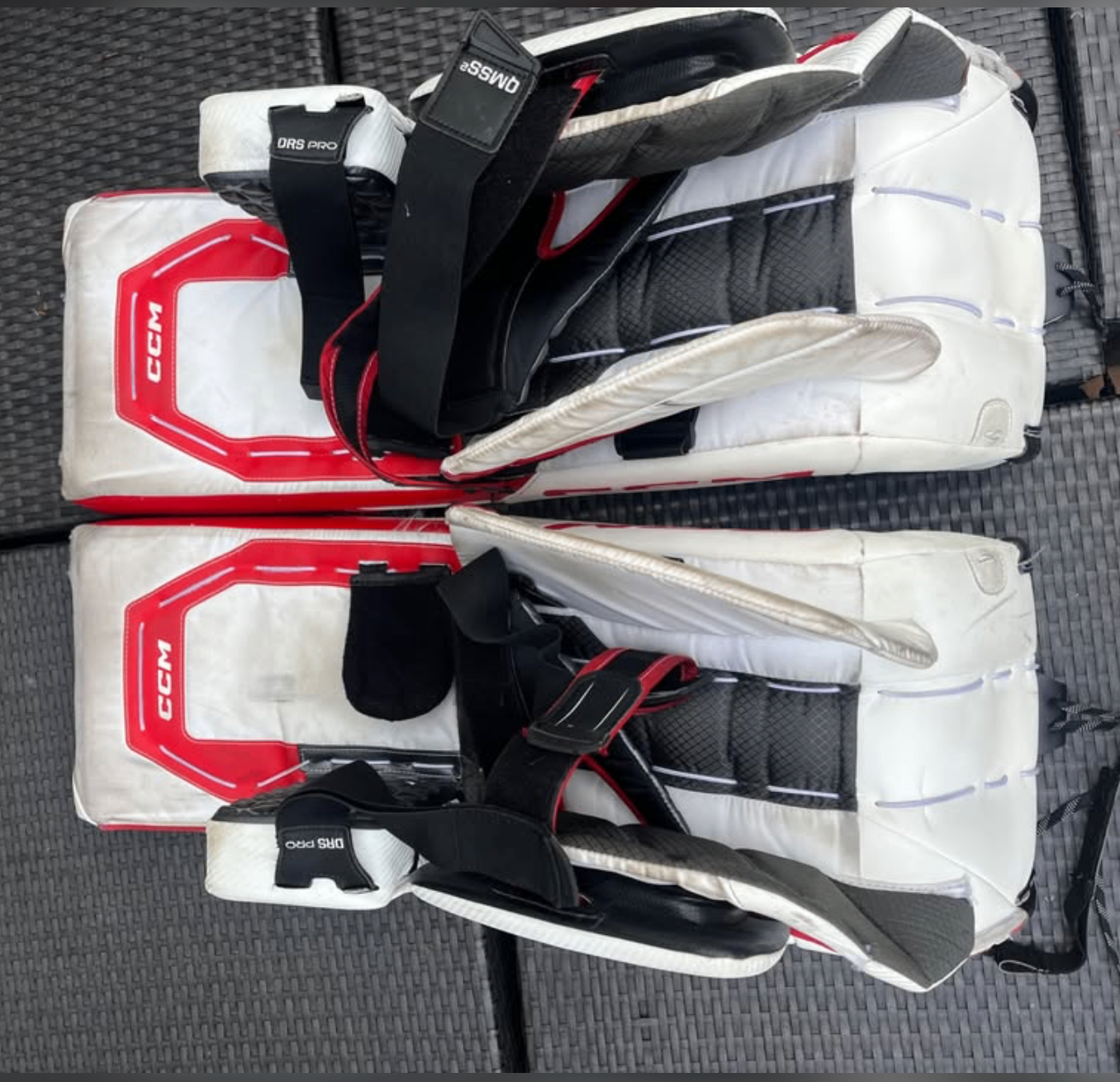 CCM Goalie Pads axis XF 33 +1.5 - photo 3