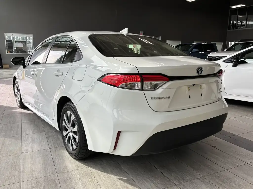 2025 Toyota Corolla Hybrid - photo 5