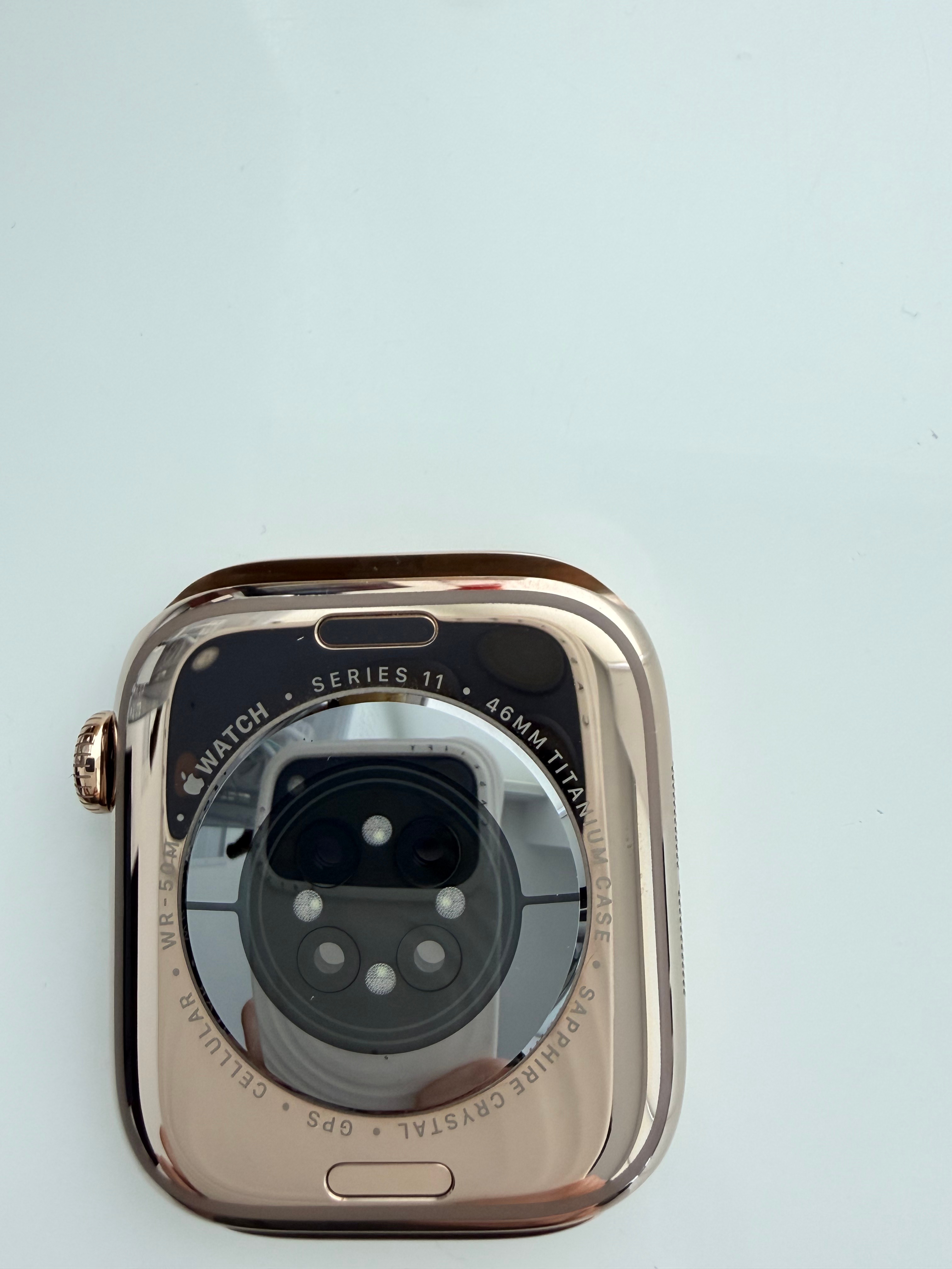 Apple Watch Series 11 46mm Gold Titanium GPS + Cellular - photo 2
