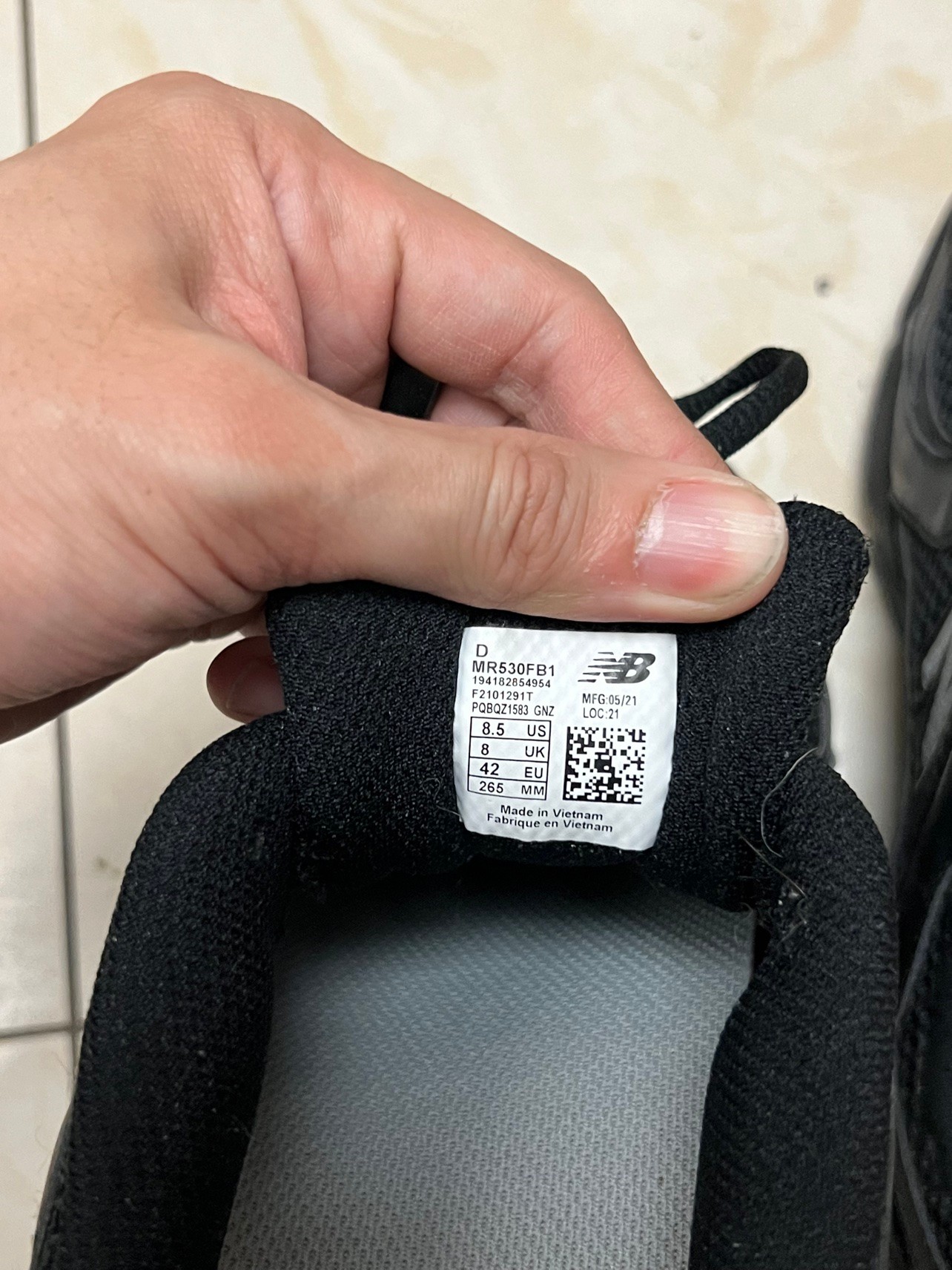 New Balance 530 Triple Black (Men US 8.5) - photo 2