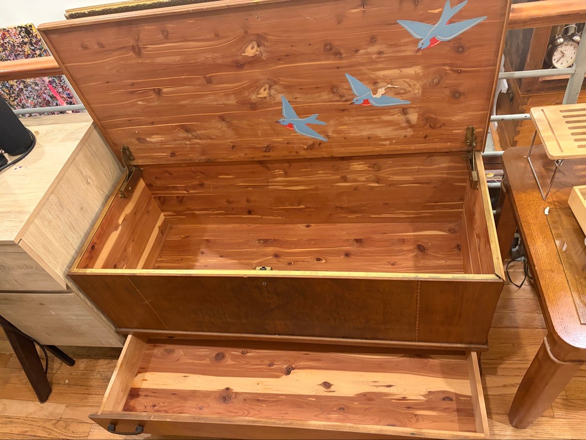 Cedar Storage Chest / Trunk Vintage Mid-Century - photo 3