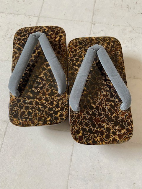 : Men's Japanese Geta Sandals (Tsugaru Urushi Lacquerware)
