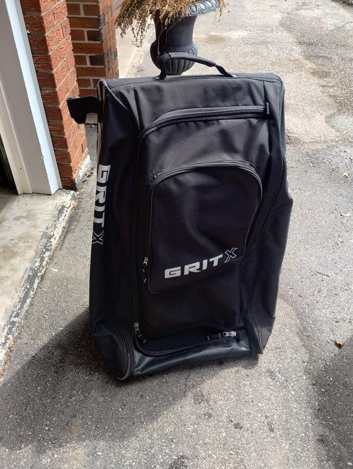 GRIT X Tower Wheeled Hockey Bag, 33-in
