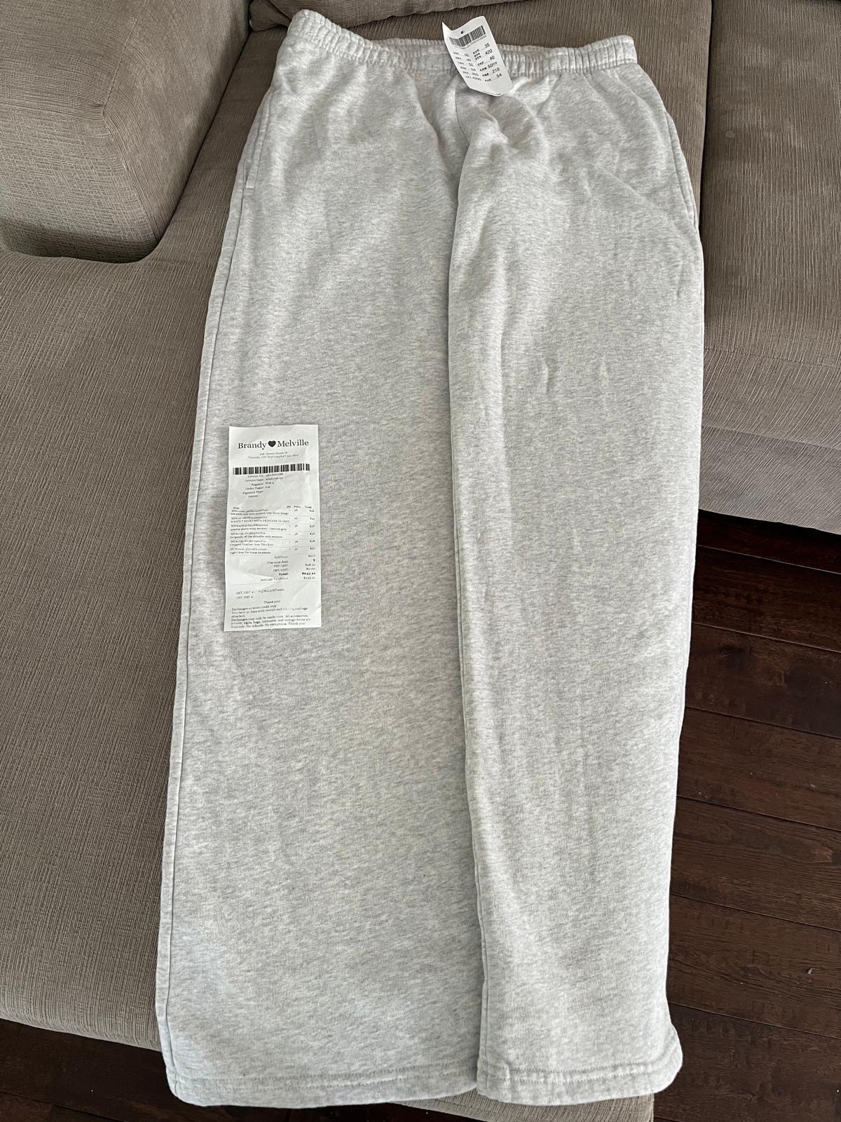 Brandy Melville Anastasia Sweatpants – BRAND NEW WITH TAGS - photo 2