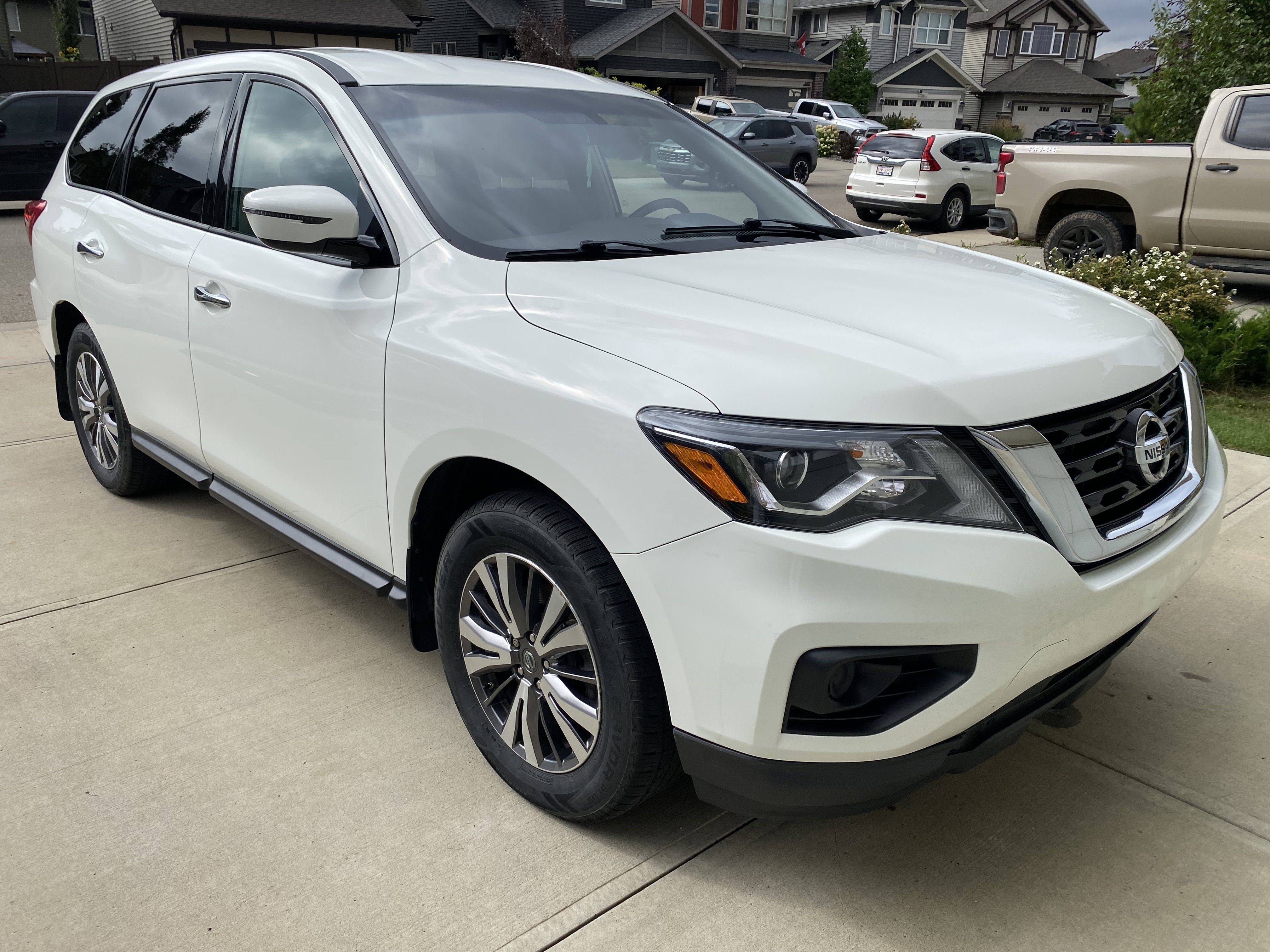 2019 Nissan Pathfinder – Active – No Accident –4WD –190K –$14900