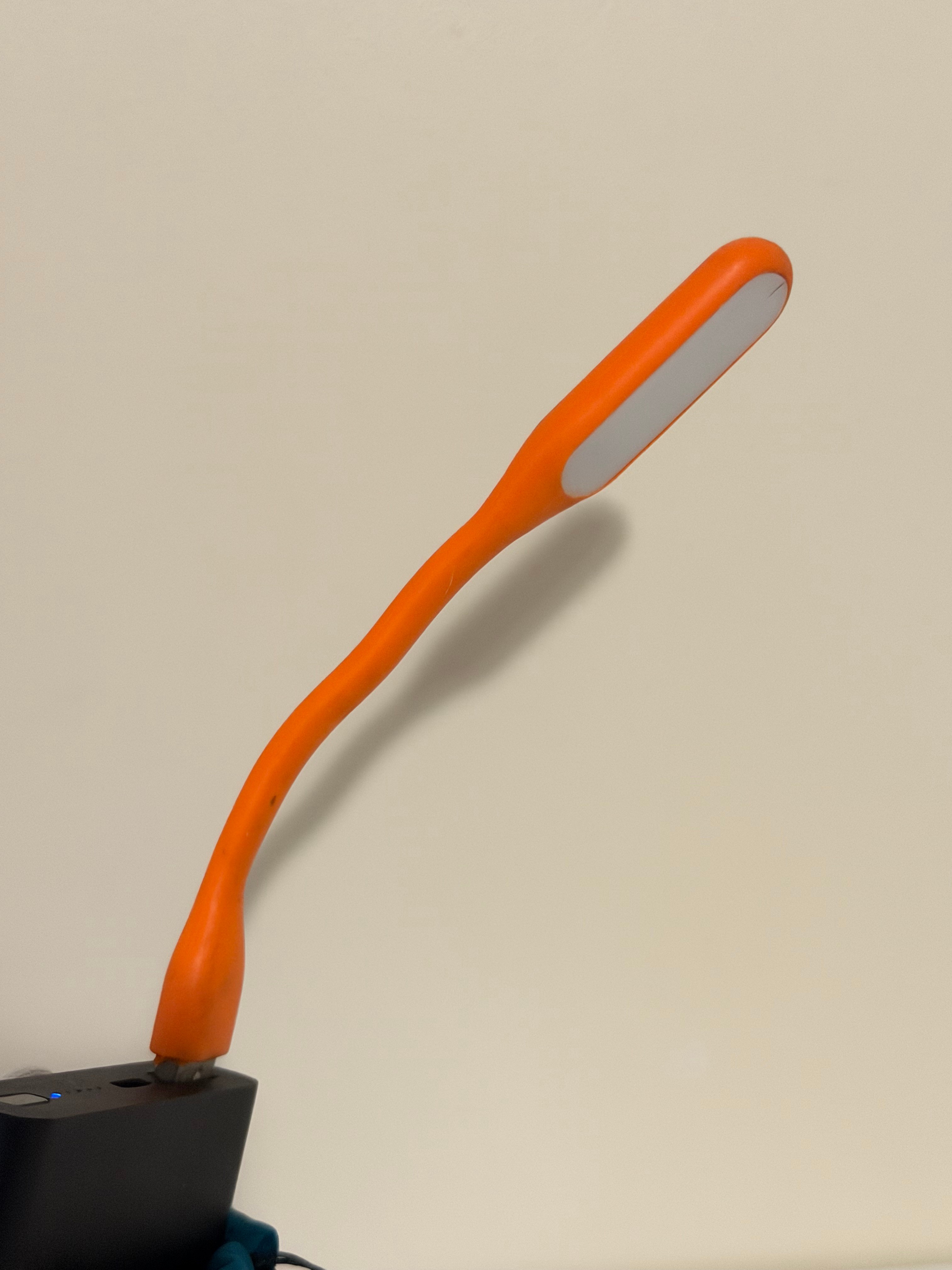 Flexible USB LED Reading Light – Orange - photo 2