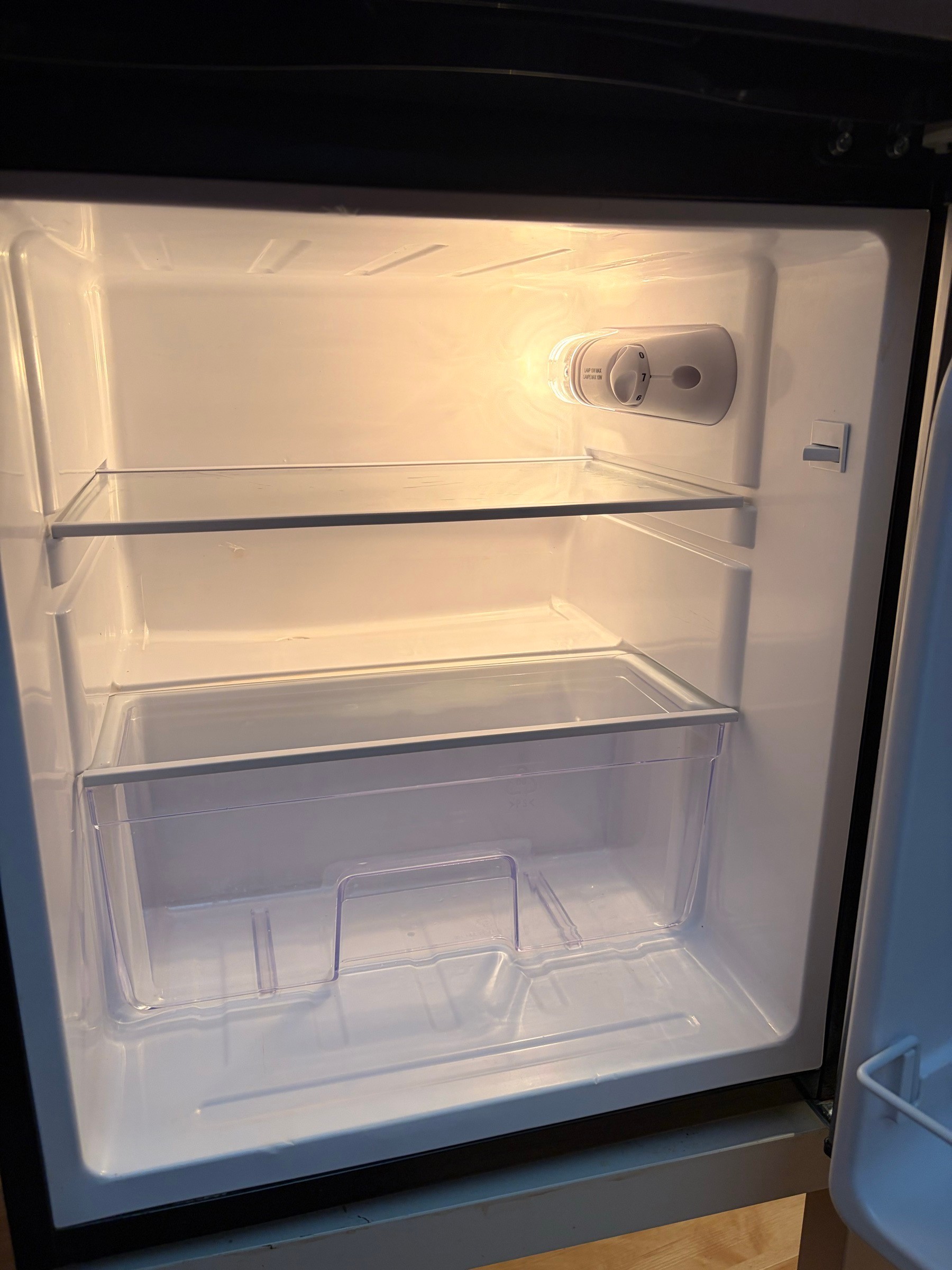 Insignia compact 2-door mini fridge w/ freezer (stainless steel) - photo 3