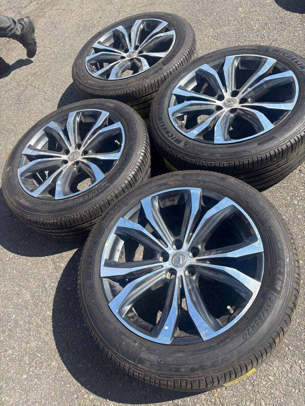 OEM 20"Lexus RX/Highlander(5x114)+235/55/R20 Michelin A/S+TPMS