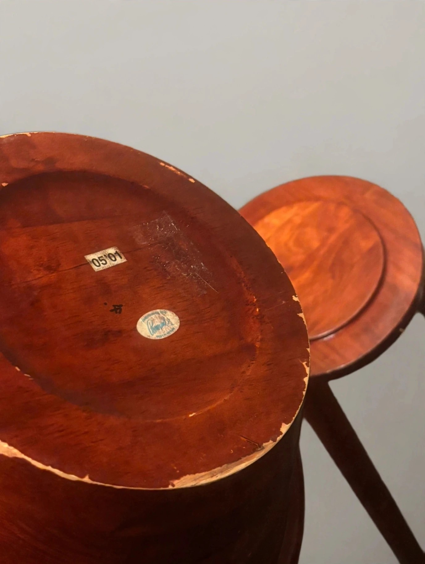 Pomerantz Wooden Bowl on Pedestal Tripod Stand Large - photo 3