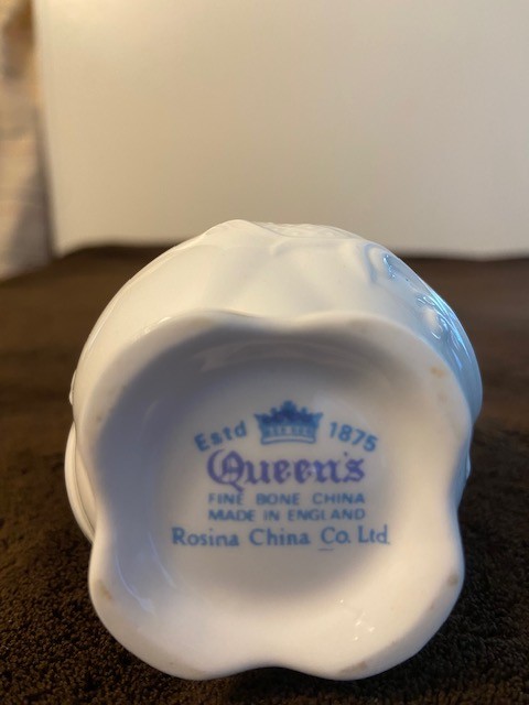 Queen's Rosina Fine Bone China Vase - Made in England - photo 2