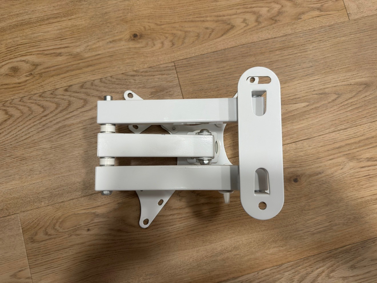 Full-Motion TV Wall Mount – Articulating, Tilts & Swivel – White - photo 3