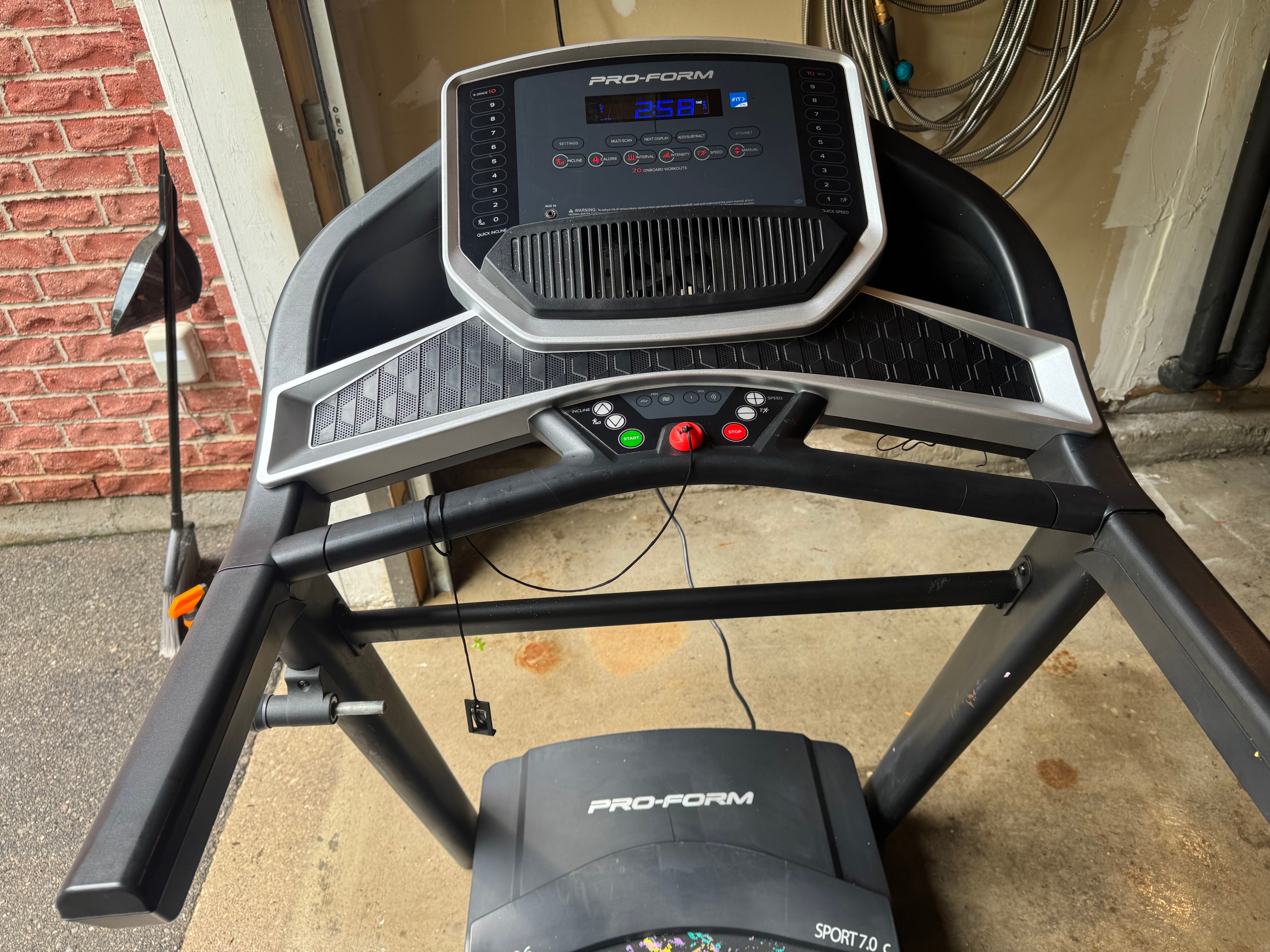 ProForm Sport 7.0C Folding Treadmill - photo 2