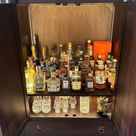 Pier 1 - Cabinet - photo 2