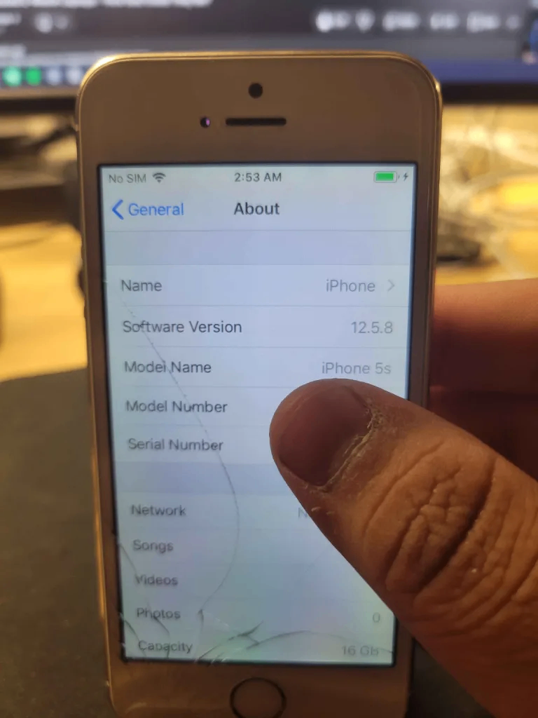 Apple iPhone 5s 16GB Gold - photo 3