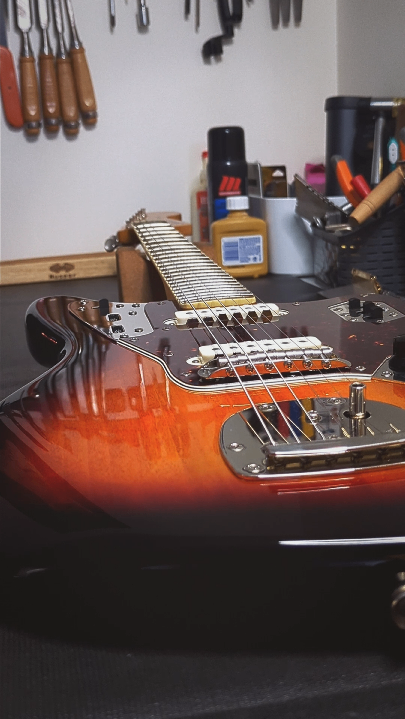 Squier Classic Vibe Jaguar - photo 3