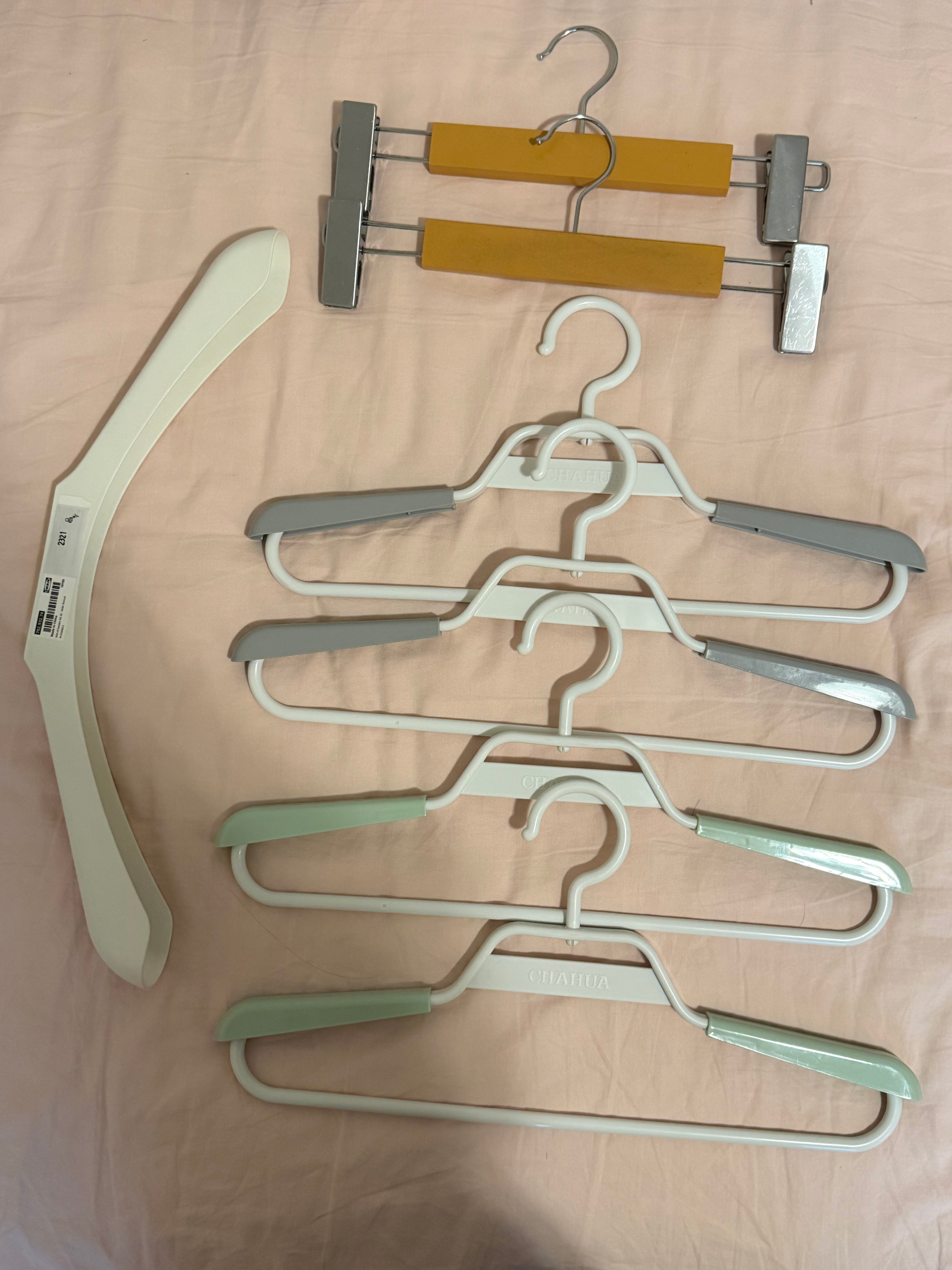 Set of 6 Clothes Hangers – Clip Hangers & CHAHUA Hangers