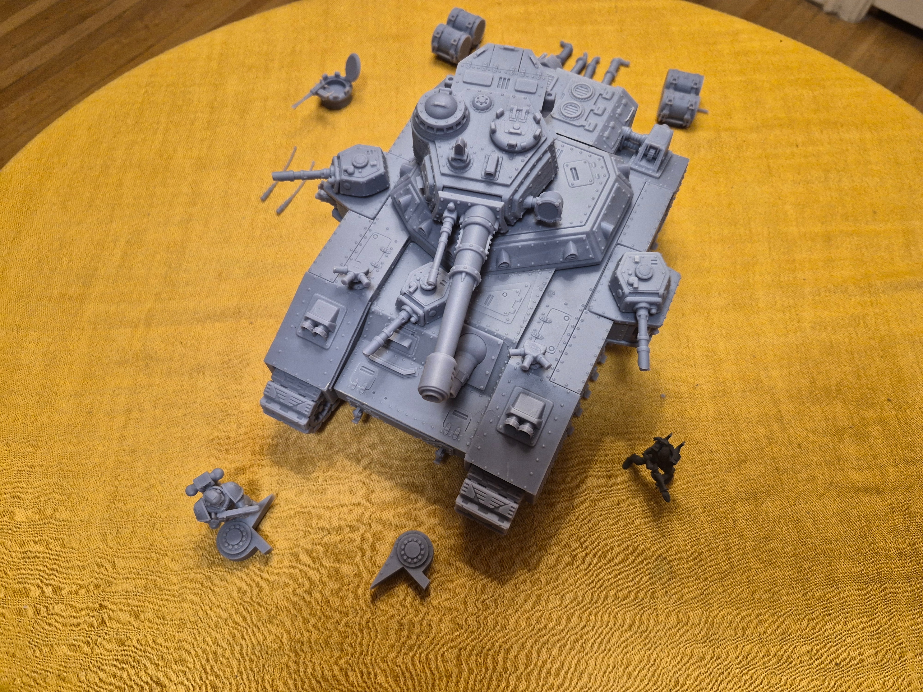 Wh-40K Compatible "b-blade"-style proxy tank