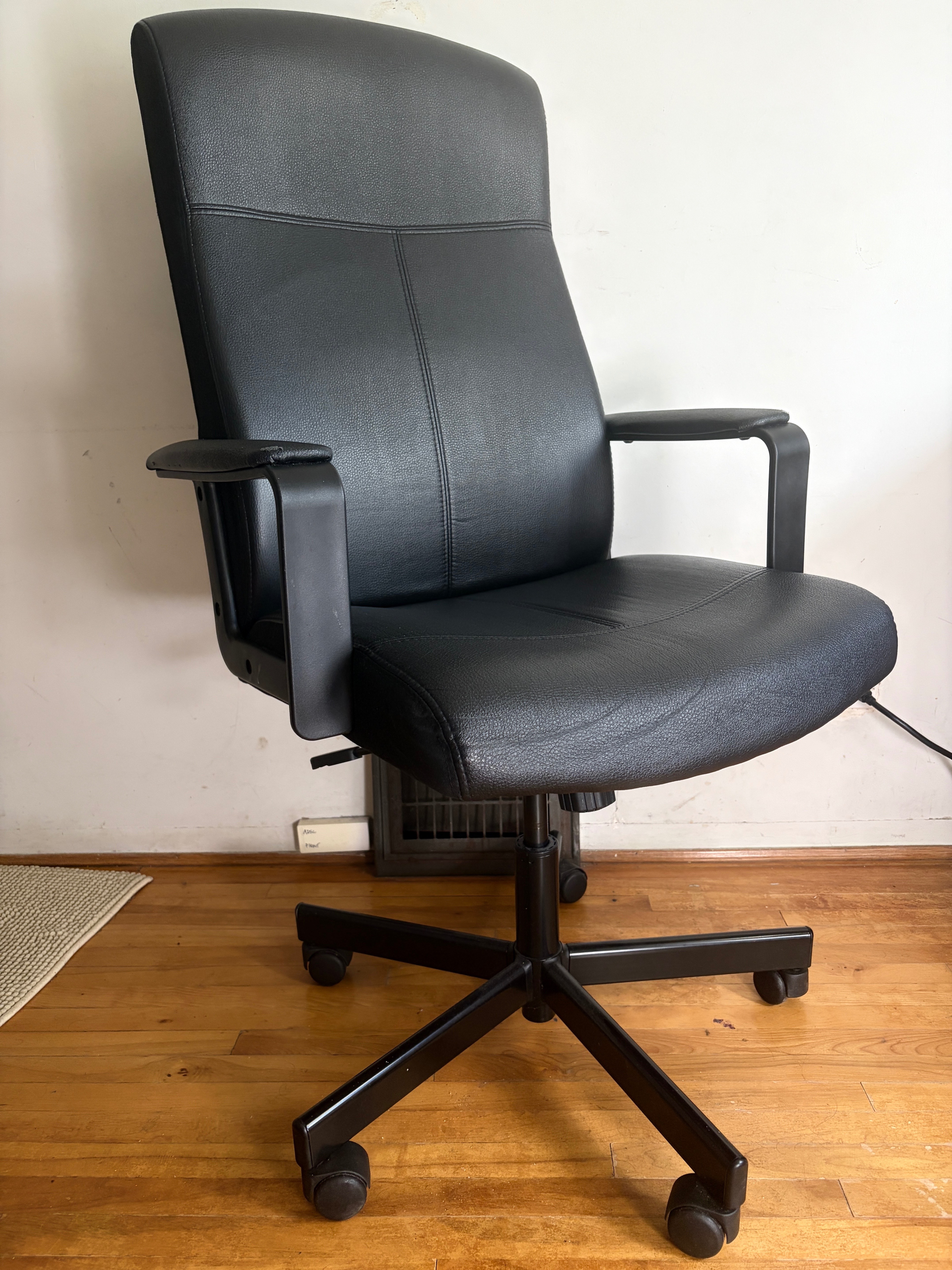 Office Chair - photo 2
