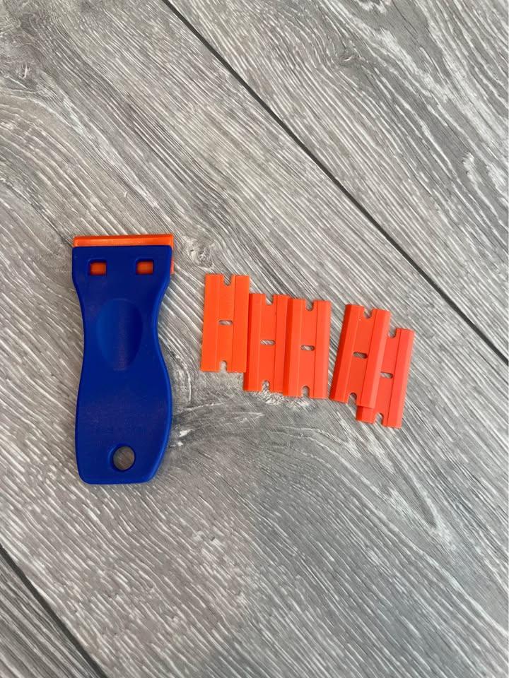 Razor Blade Scraper with 5 Replacement Blades