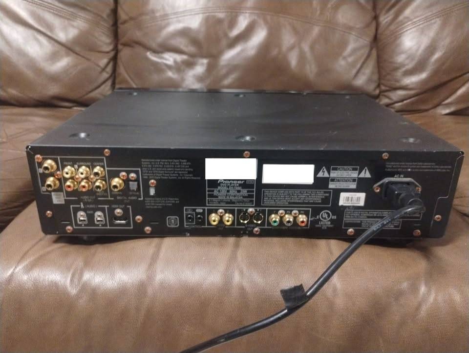 The Pioneer Elite DV 79AVi Universal Disc Player - photo 3