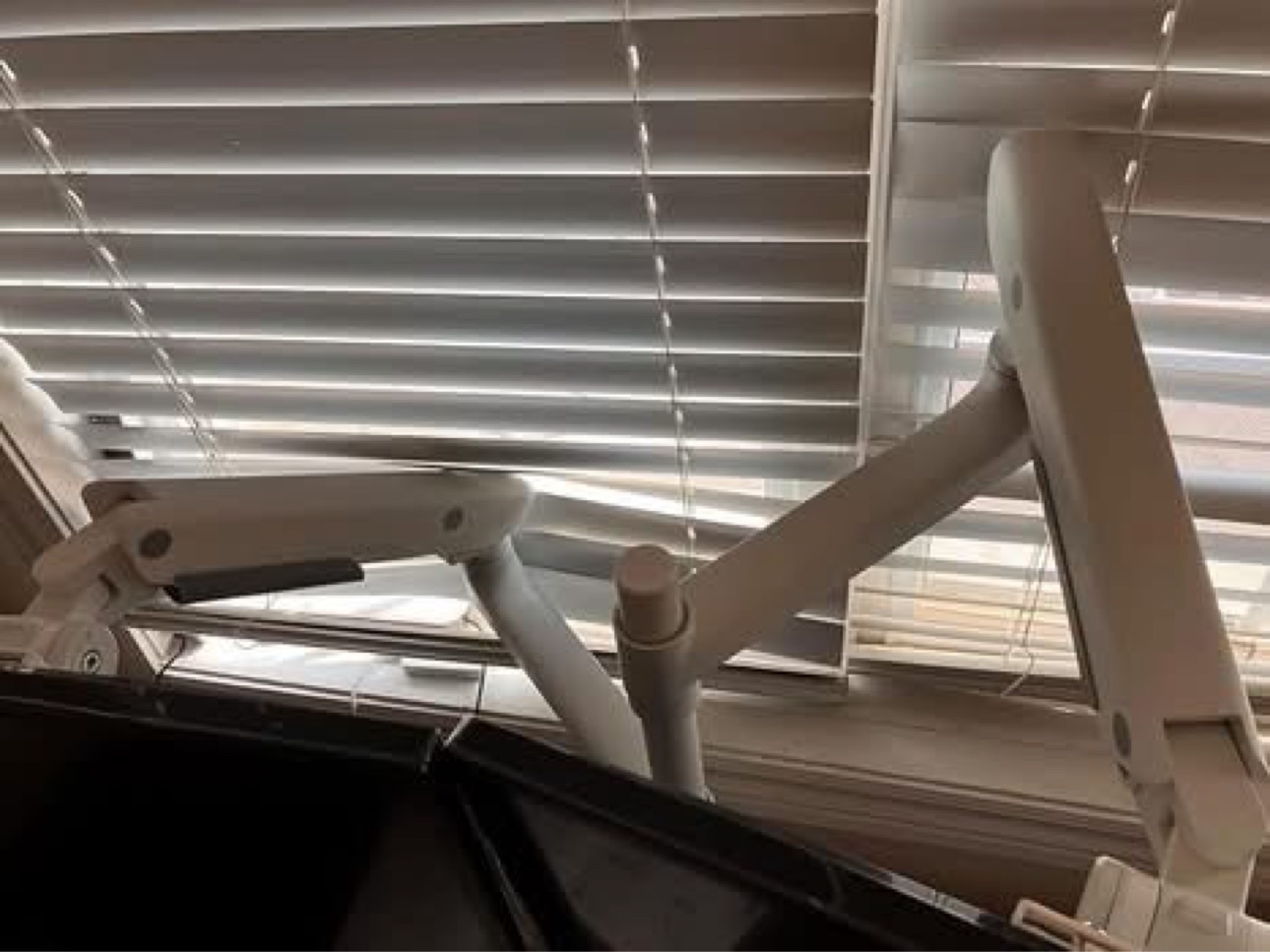 Dual Monitor Arm for 49"/57" Ultrawide — monTEK MA1003UCP-D - photo 4