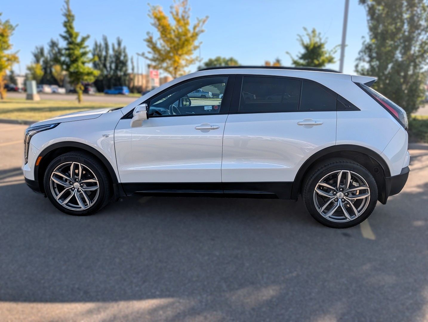 2023 Cadillac XT4 - photo 2