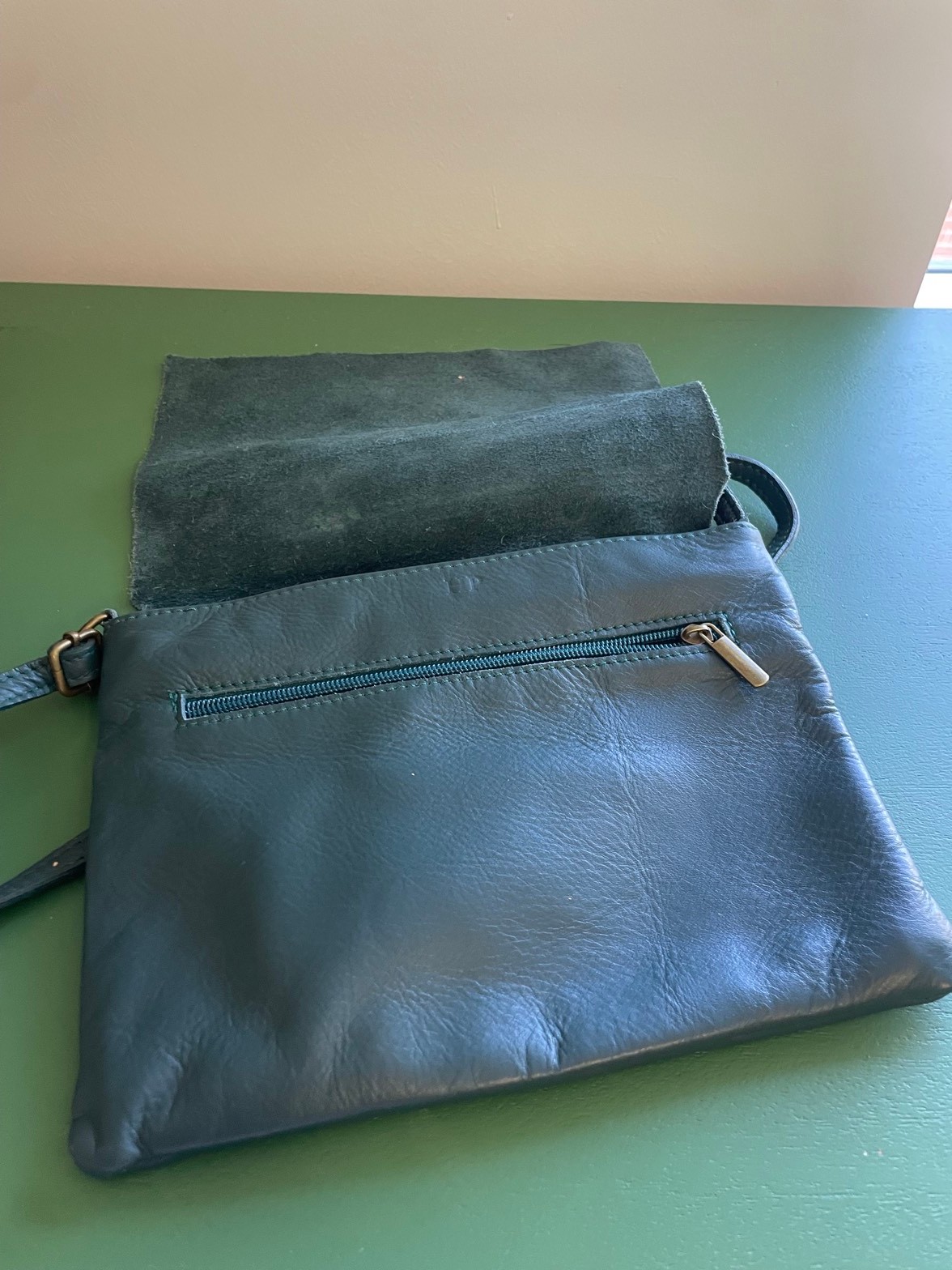 5 purses & clutches, from $15 - photo 5