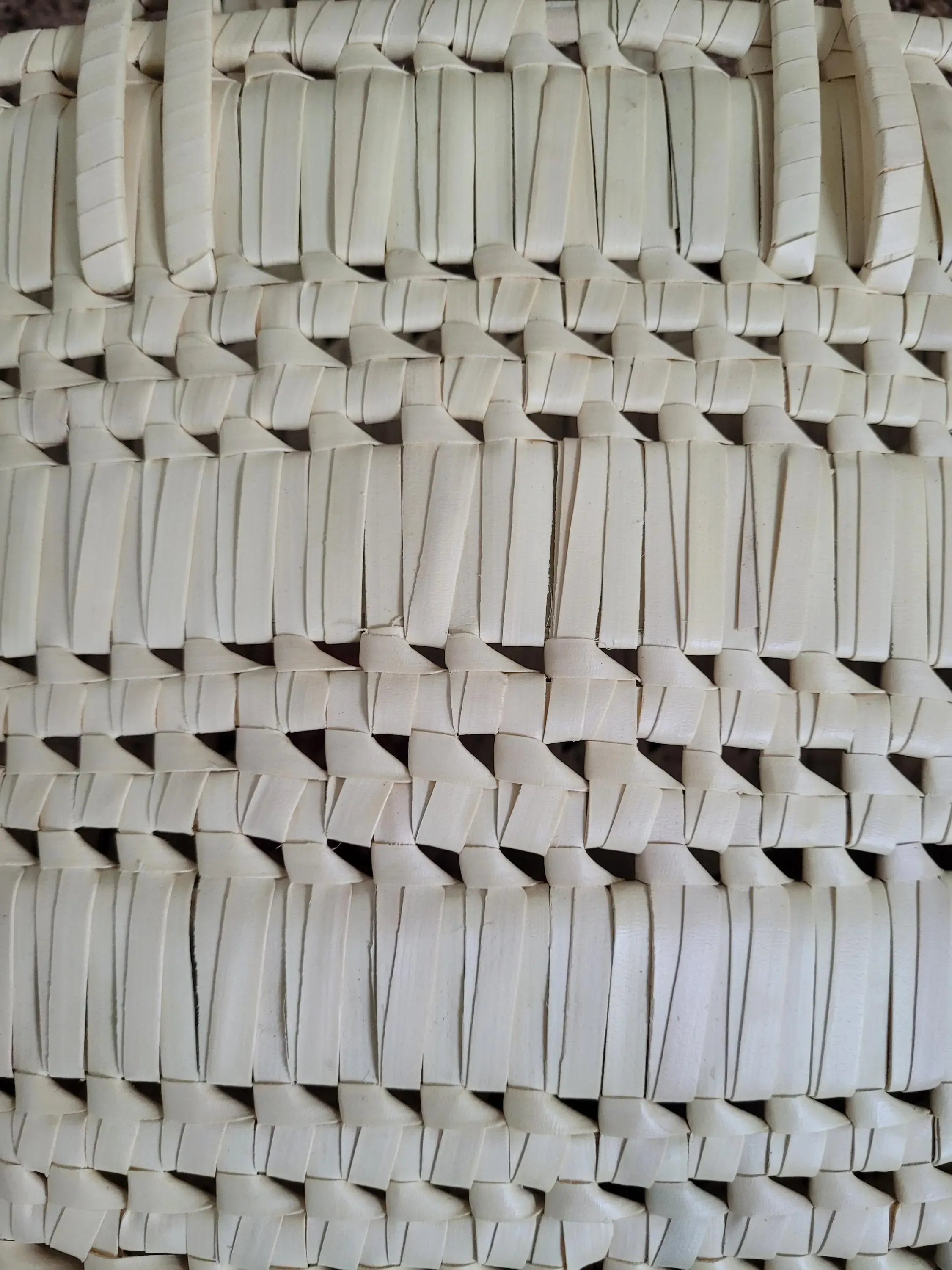 Hand woven eco friendly palm leaf storage box - photo 3