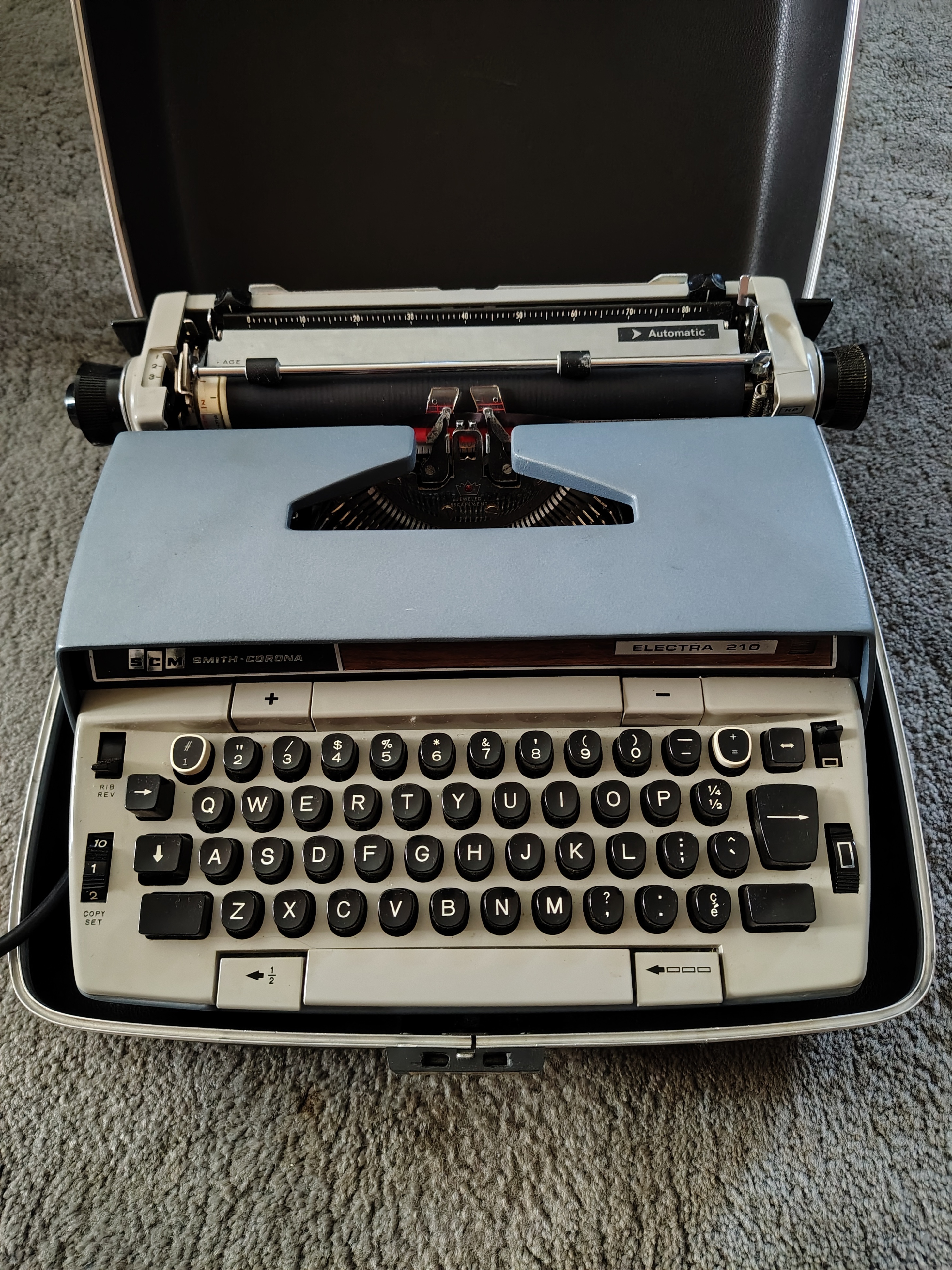 Vintage Smith-Corona Electra 210 Electric Typewriter