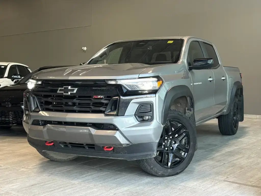 2025 Chevrolet Colorado - photo 3