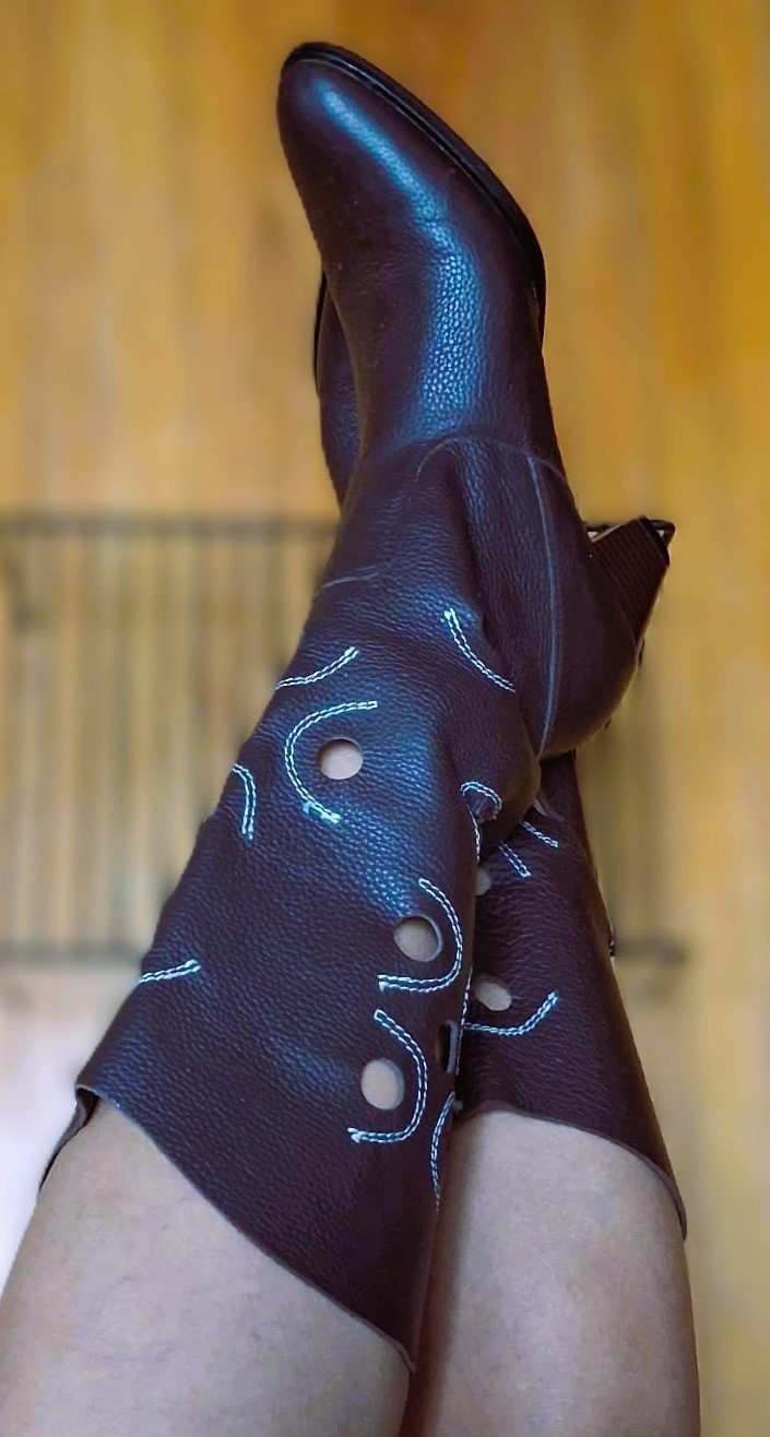 Genuine Leather Woman's Knee-high Brown Boots Made in Japan - photo 2